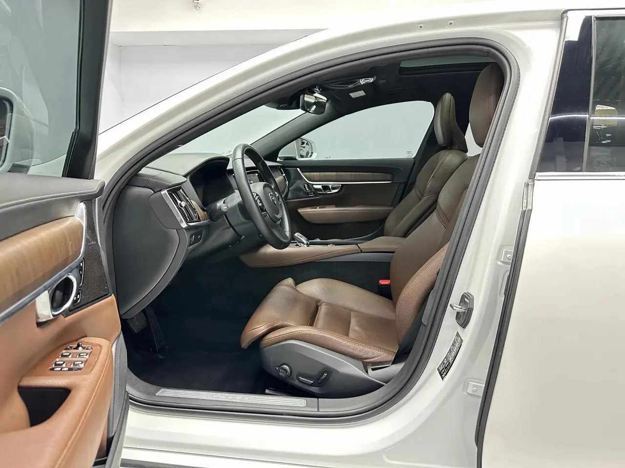Volvo S90 2021 B5 Zhiyuan Deluxe Edition 3