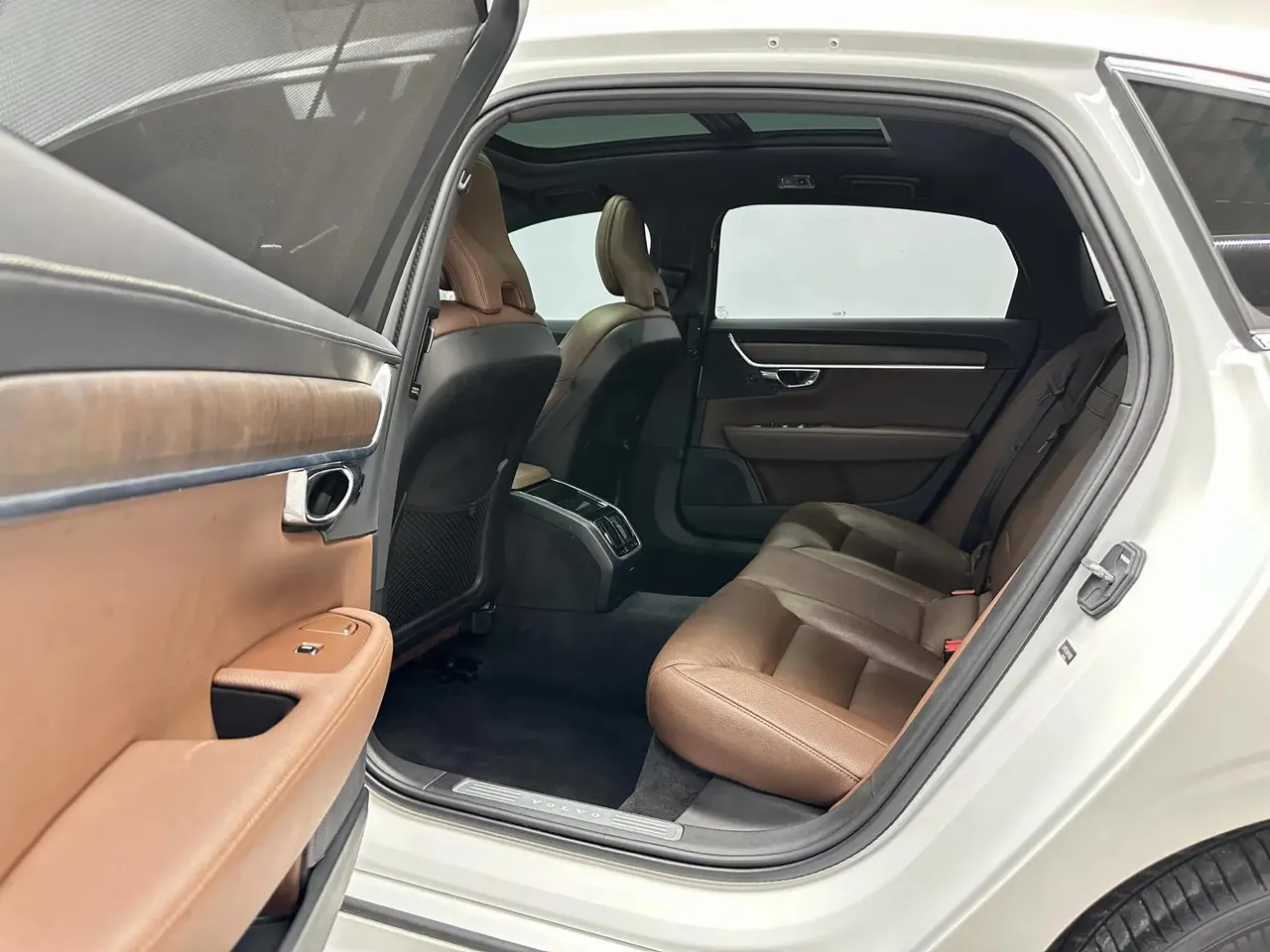 Volvo S90 2021 B5 Zhiyuan Deluxe Edition 4