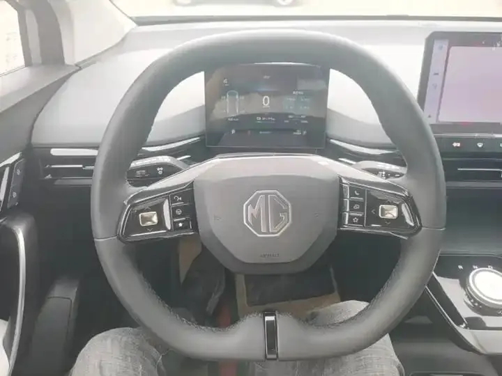 MG4 2023 Model, 415km Range, Export Champion Executive Edition 11