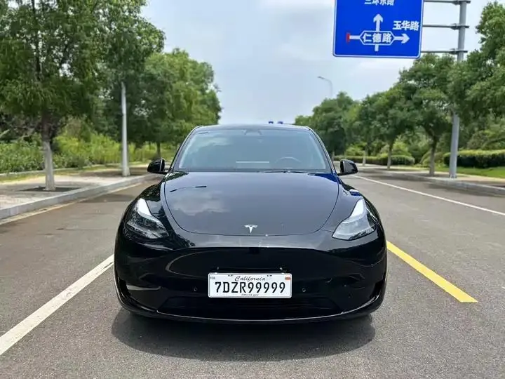 2022 Model Y Refreshed Rear-Wheel-Drive Version 2