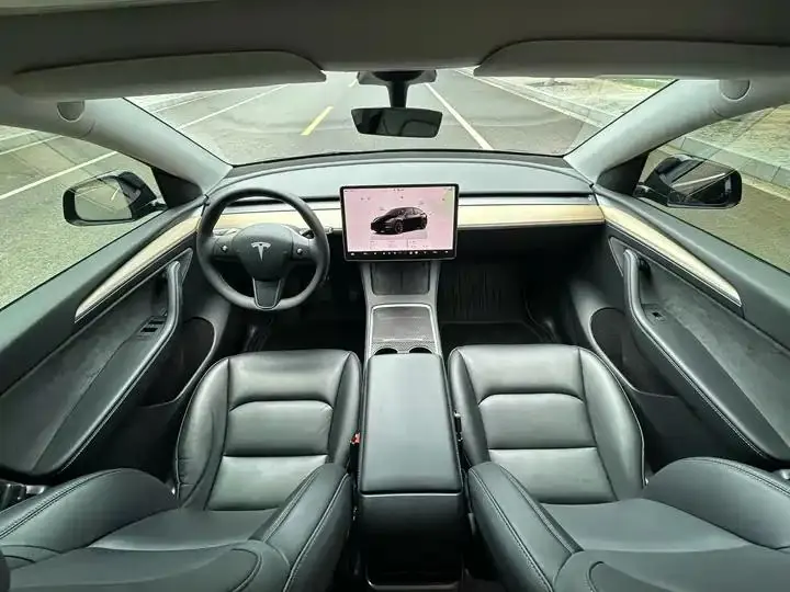 2022 Model Y Refreshed Rear-Wheel-Drive Version 5
