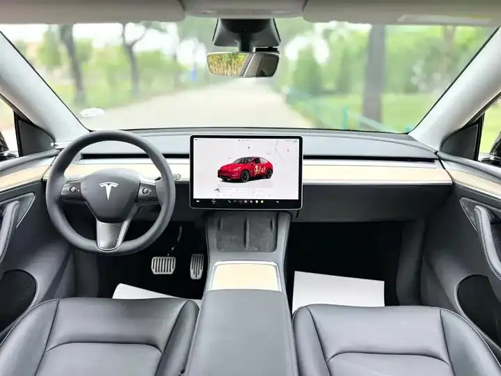 2022 Model Y Refreshed Long Range All-Wheel Drive Version 14