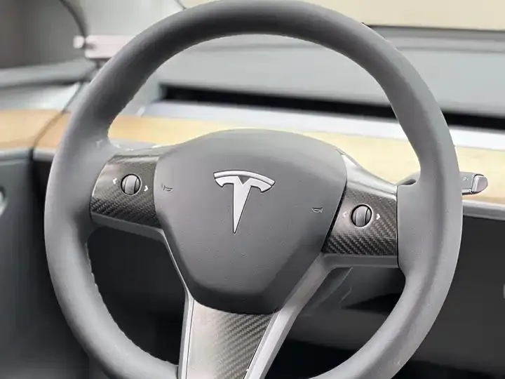 2022 Model Y Refreshed Long Range All-Wheel Drive Version 16