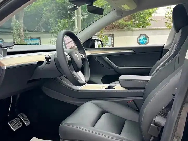 2022 Model Y Refreshed Long Range All-Wheel Drive Version 17