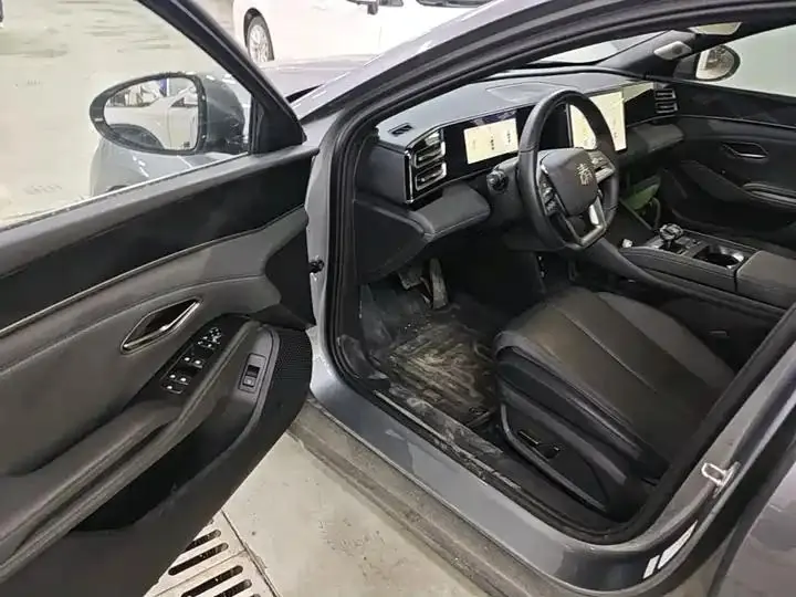 Qin L 2025 DM-i smart driving version 80KM Exceed 16