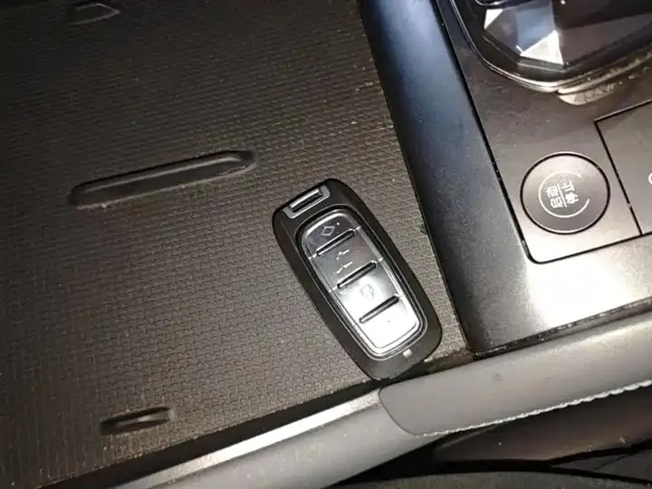 Qin L 2025 DM-i smart driving version 80KM Exceed 9