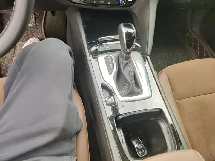 Regal 2019 20T Elite Version China VI 14