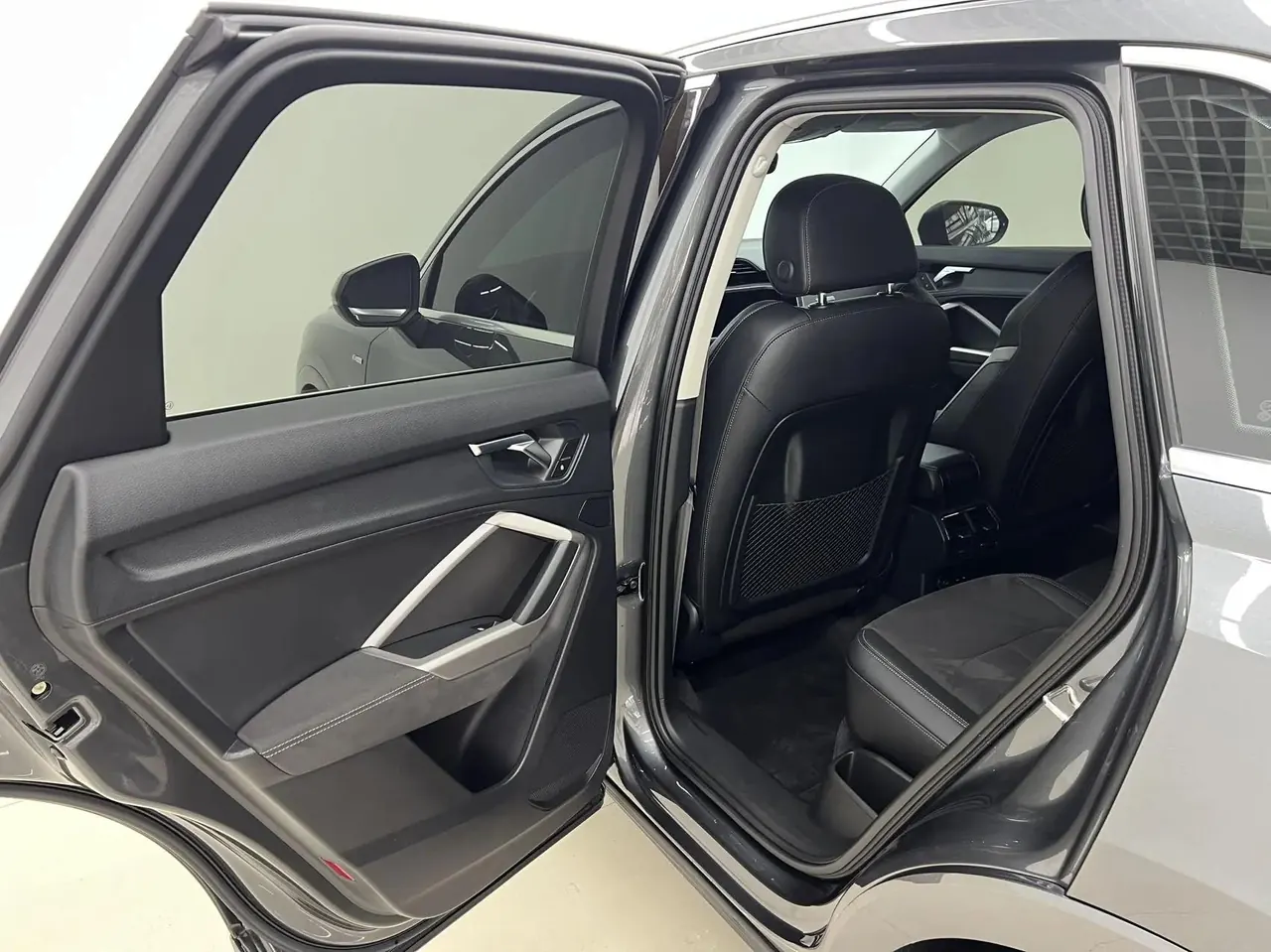Audi Q3 2022 model 35 TFSI Fashion Dynamic Edition 11