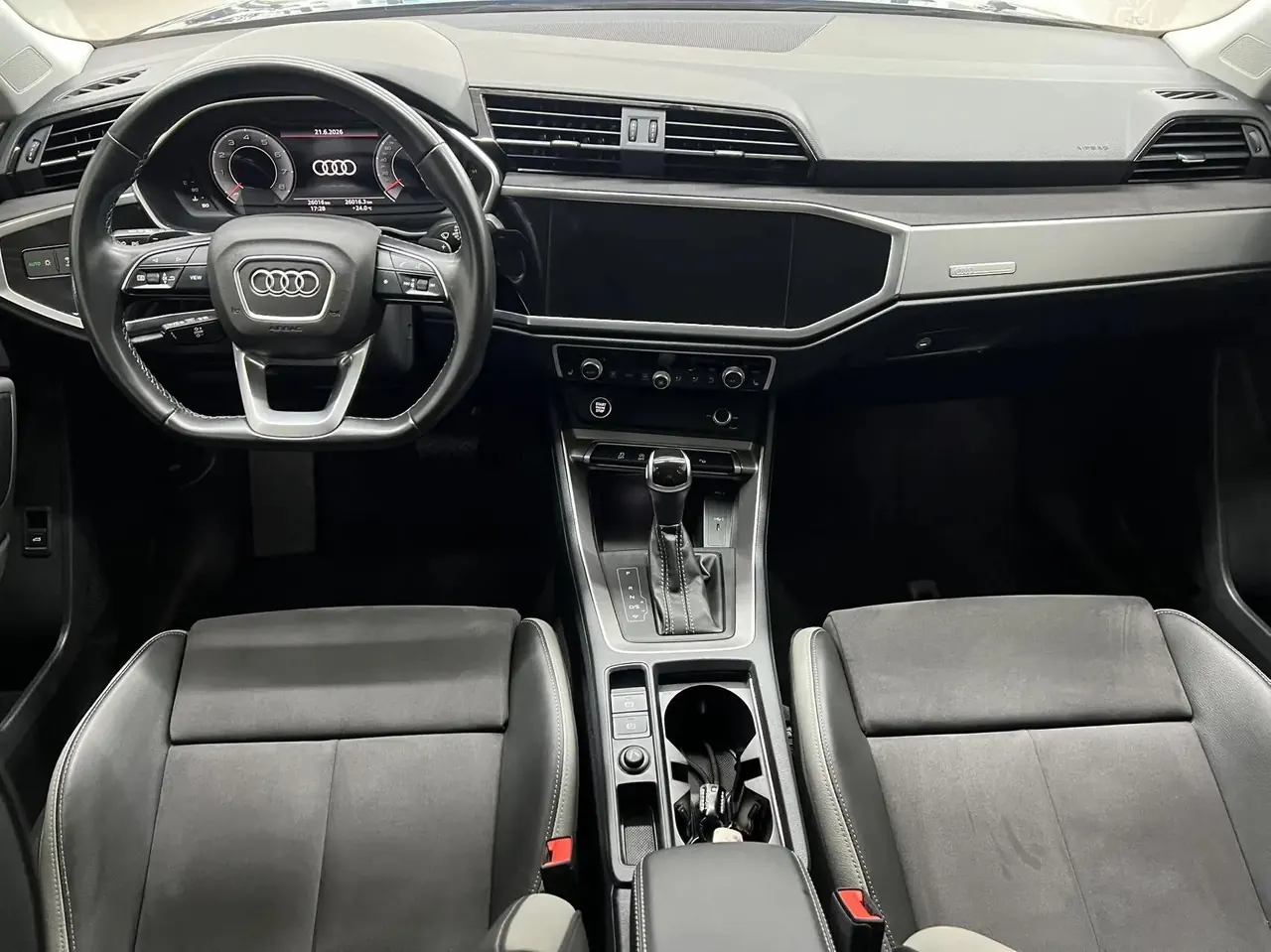 Audi Q3 2022 model 35 TFSI Fashion Dynamic Edition 17