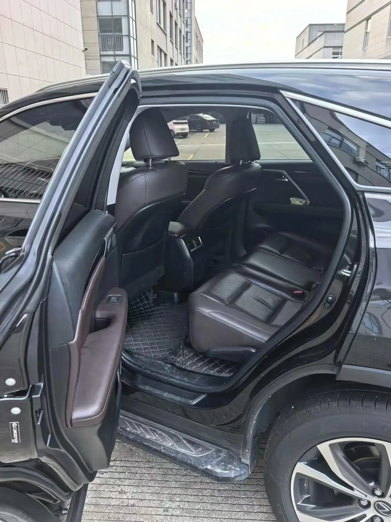 Lexus RX 2020 300 four-wheel drive elegant version of the national v 5