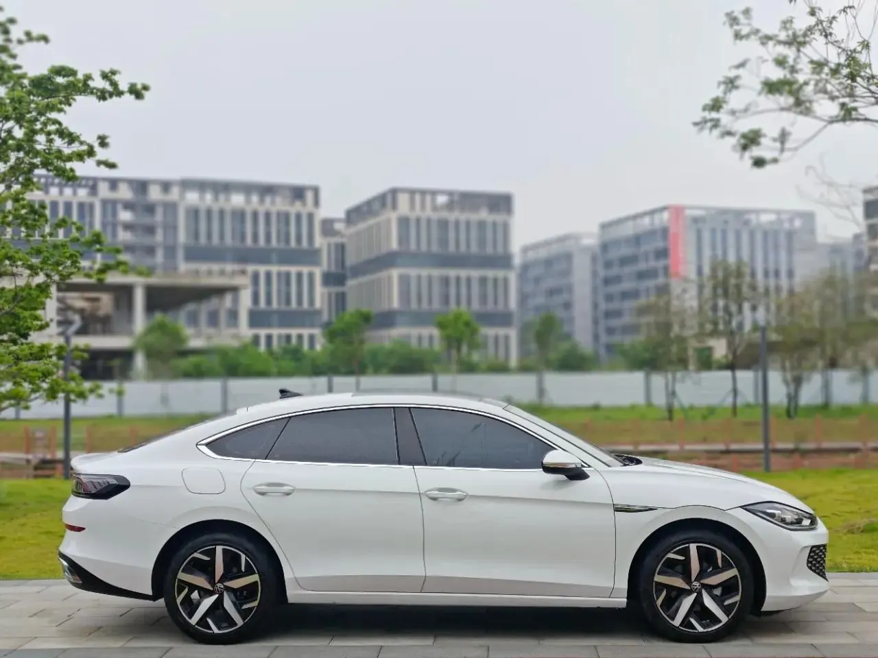 Volkswagen 2024 Lingdu L 1.4TSI 280TSI Spicy Edition Automatic 3