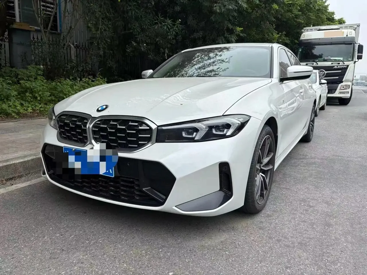 BMW 3 Series 2023 model 325Li M Sport Package - View 1