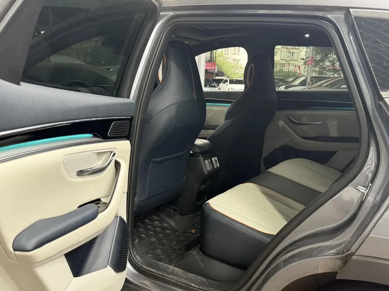 2021 BYD Song PLUS DM-i 110km Flagship Model 4