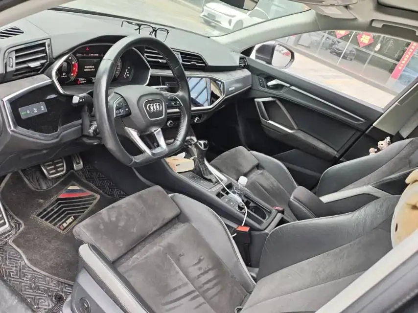 Audi Q3 2022 35 TFSI Fashion Elegant 3