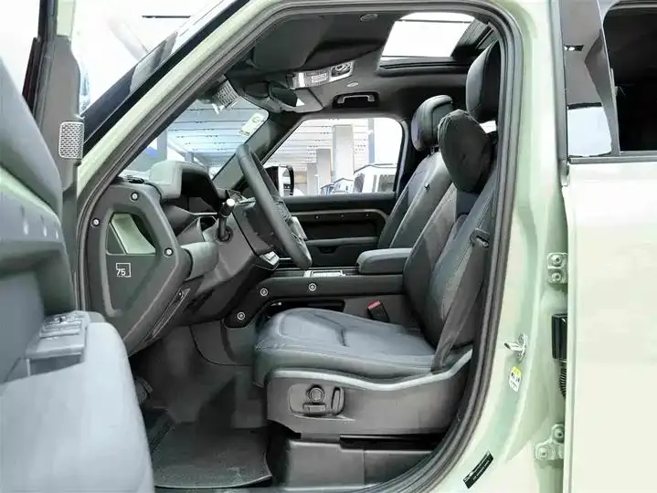 Land Rover Guard 2023 110 3.0T P400 75th Anniversary Legendary Edition 11