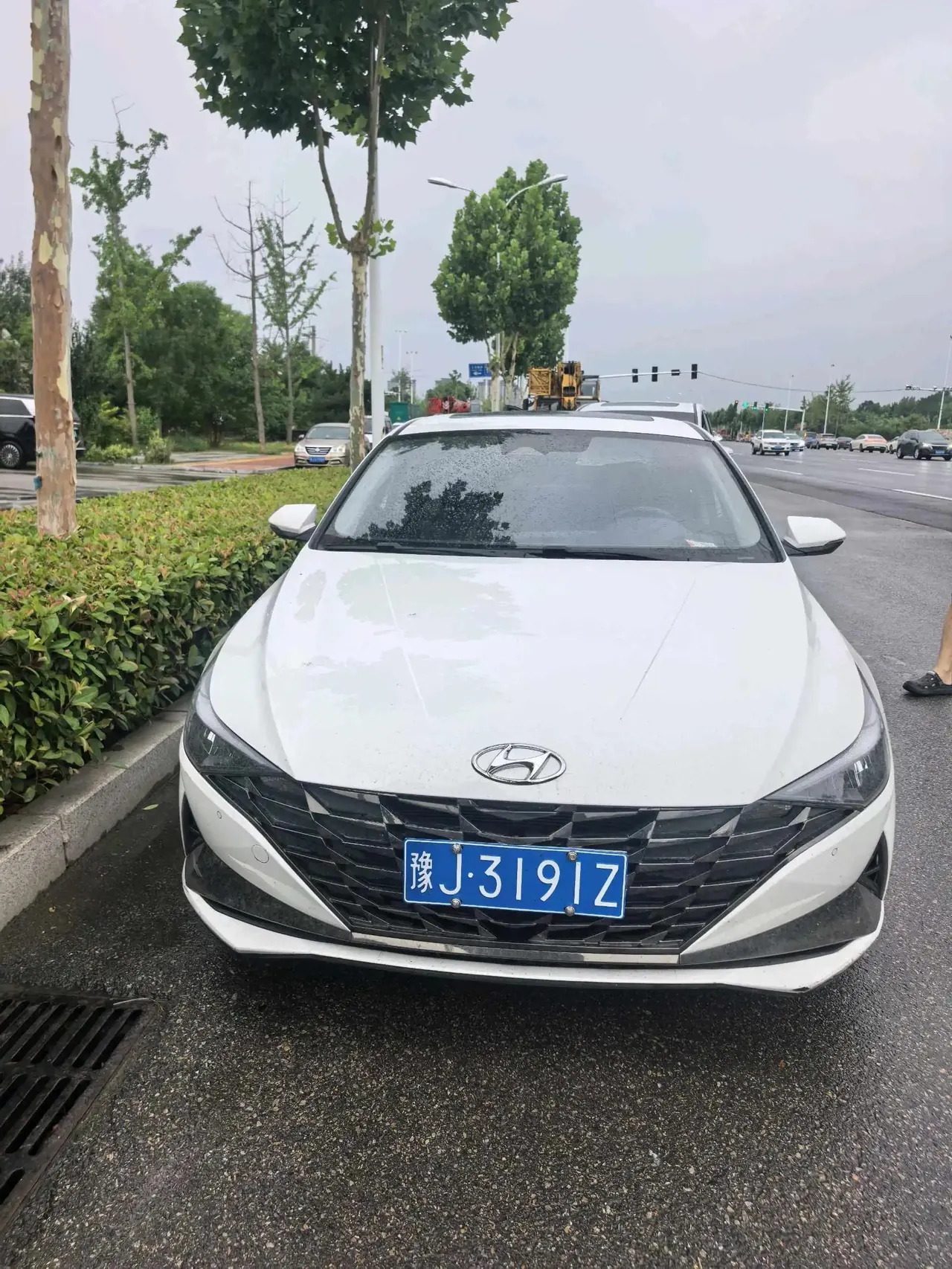Elantra 2022 1.5L CVT Luxury Edition 2