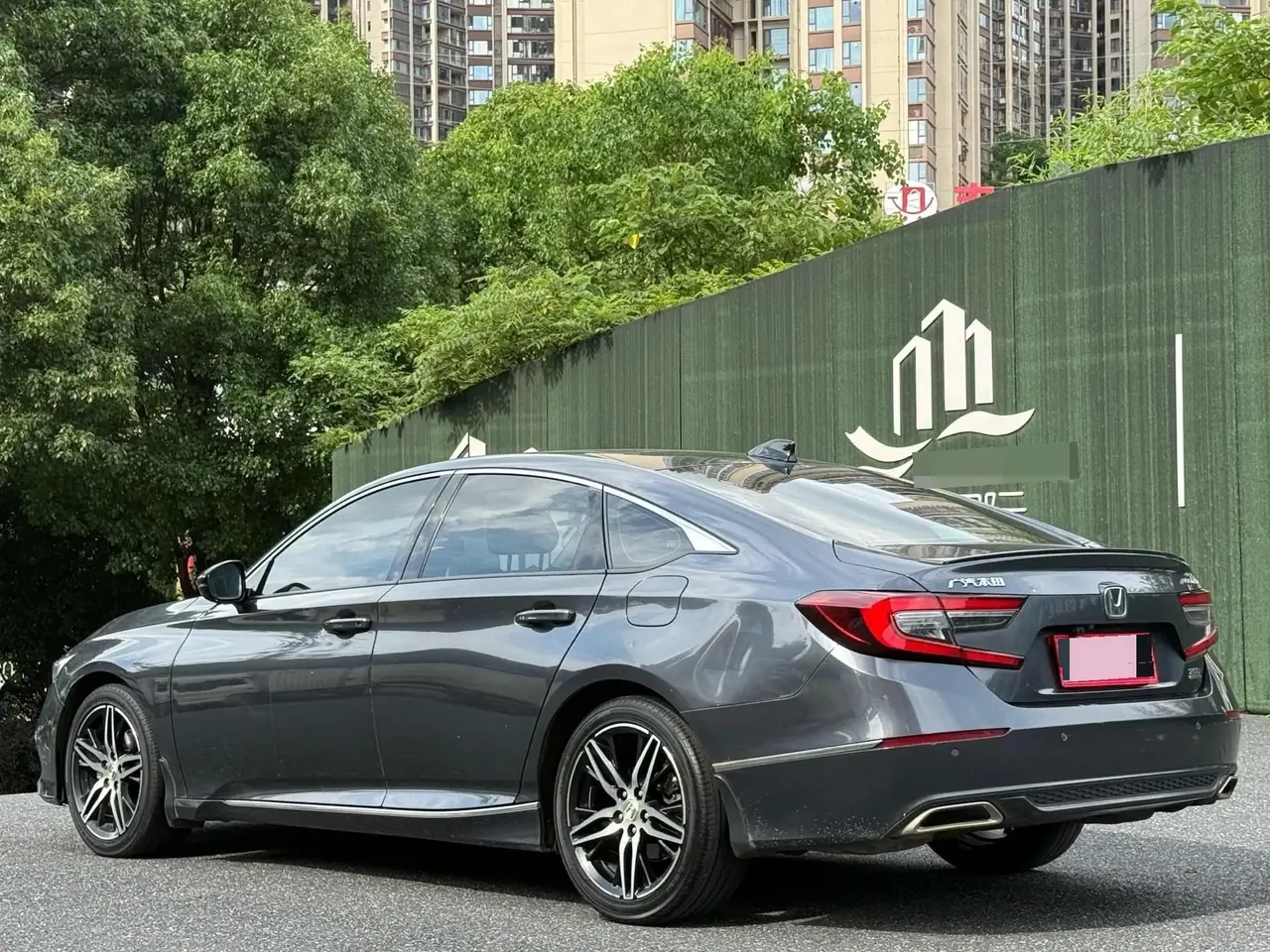 Accord 2022 260TURBO Magic Night Premium Edition 5