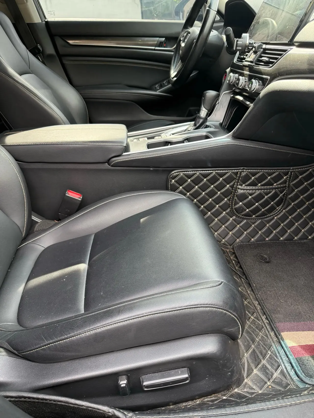 Accord 2022 260TURBO Magic Night Premium Edition 9