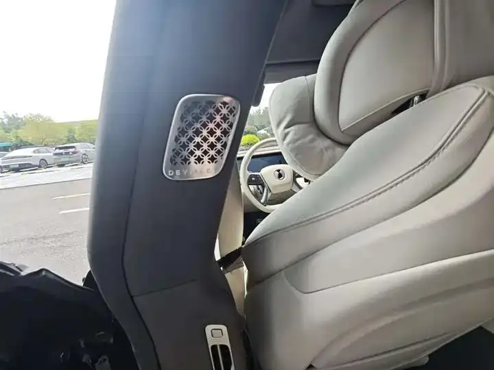 Denza Z9 2024 1100km 4WD Max Edition 8