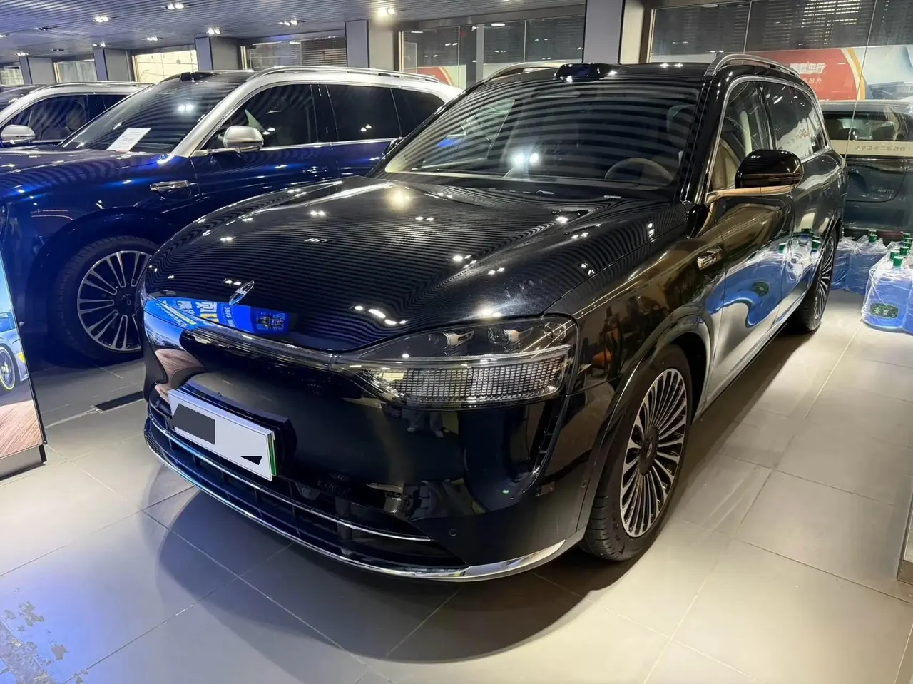 AITO 2025 Model AITO M9 Range-Extended Ultra Version 52kWh 6-Seater Automatic - View 1