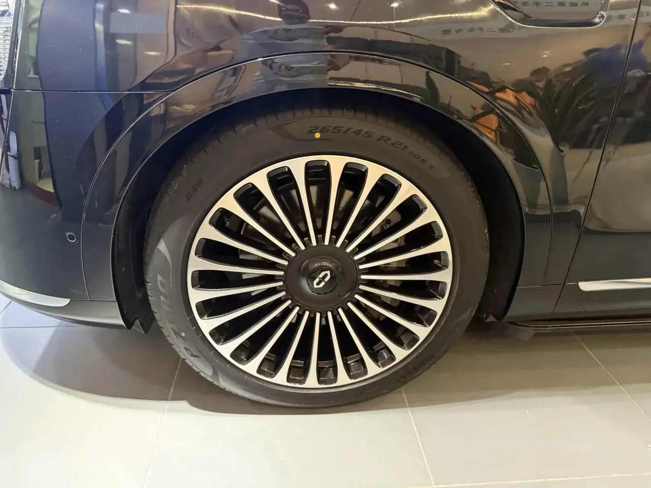AITO 2025 Model AITO M9 Range-Extended Ultra Version 52kWh 6-Seater Automatic 3