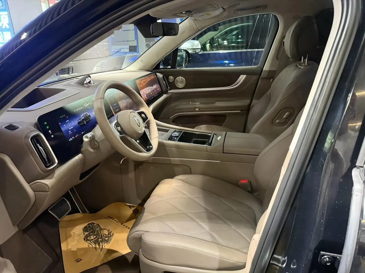 AITO 2025 Model AITO M9 Range-Extended Ultra Version 52kWh 6-Seater Automatic 5