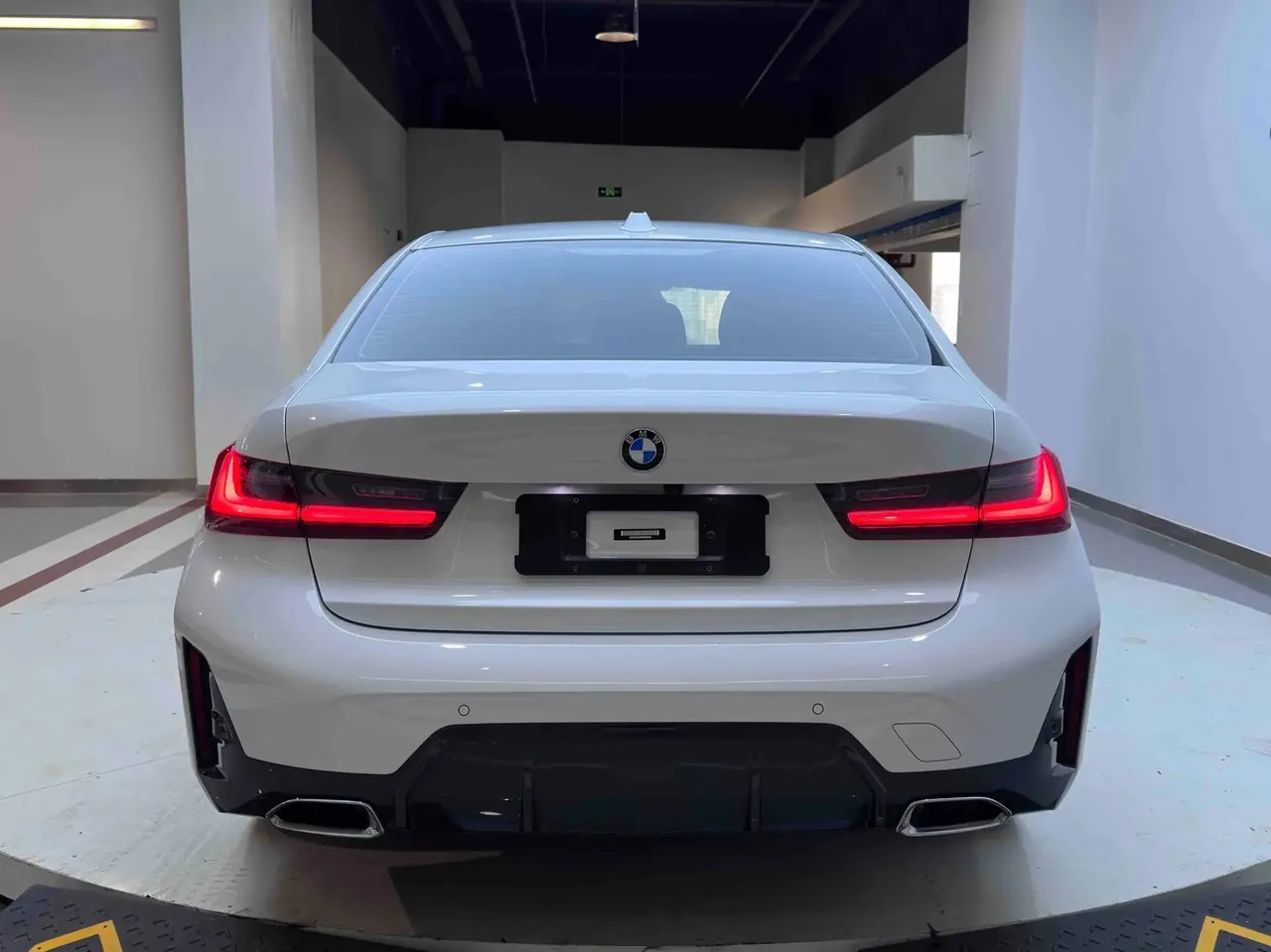 BMW 3 Series 2023 model 320Li M Sport Package 2