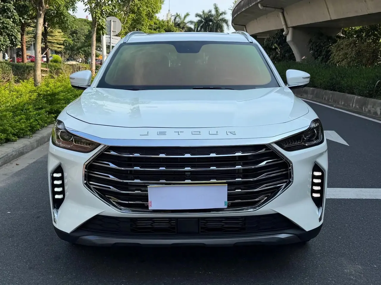 Jetour X70 PLUS 2021 1.6T DCT with 5 seats 2