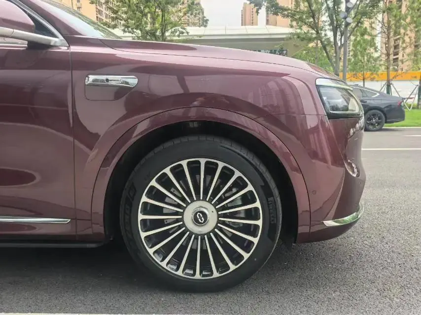AITO M8 2025 extended range Ultra version 53.4kWh 5-seat version 3