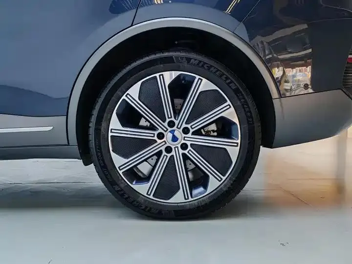 Denza N8 2023 Four-wheel Drive Super Hybrid Flagship Six-seat Edition 16