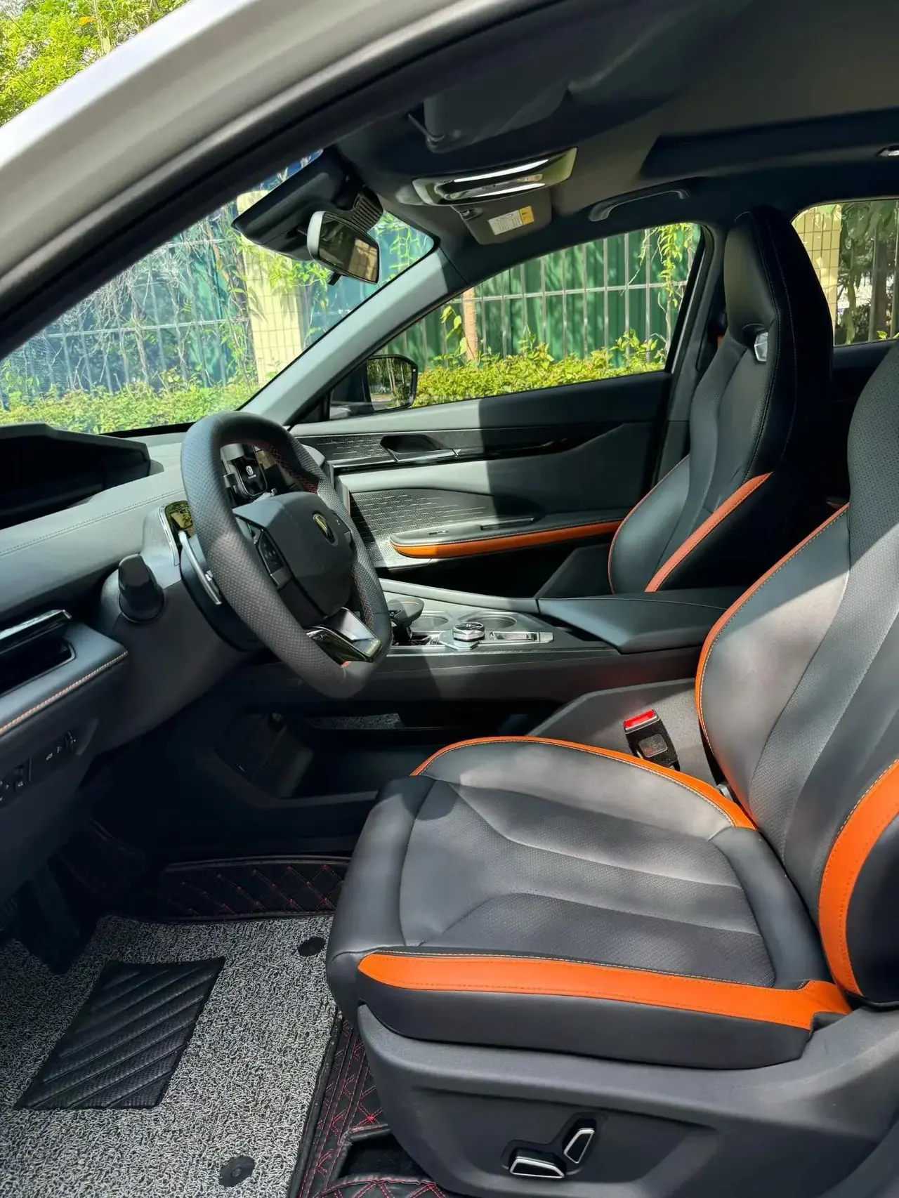 ChangAn 2023 UNI-V 1.5T honorable automatic gear 2