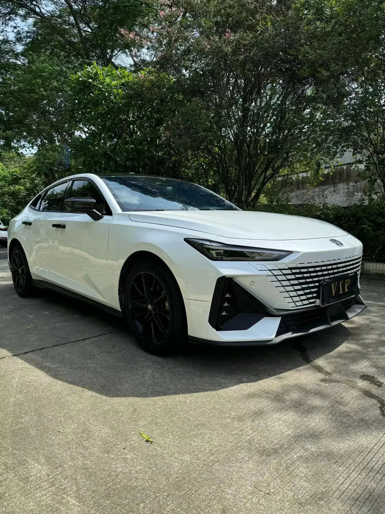 ChangAn 2023 UNI-V 1.5T honorable automatic gear 6