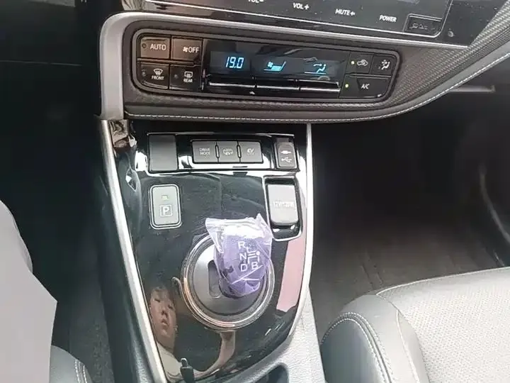 Lei Ling Shuangqing E 2019 1.8PH V E-CVT Deluxe Edition 14