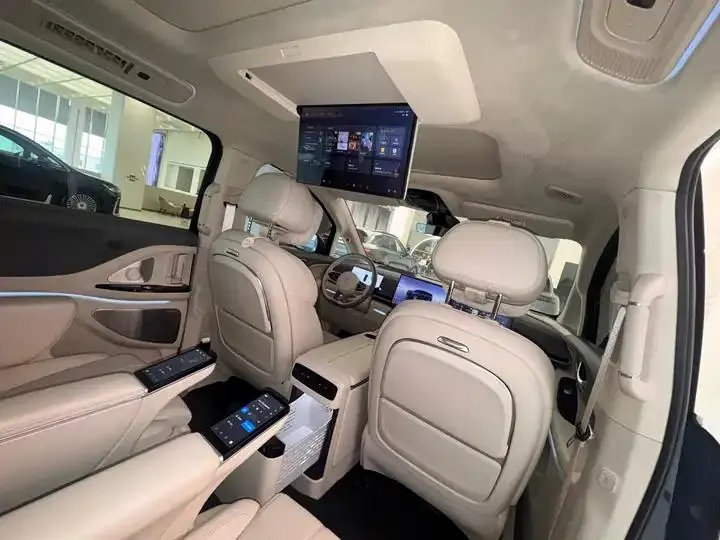 Voyah Dreamer 2025 PHEV Four-wheel Drive Flagship Kunpeng Edition 10