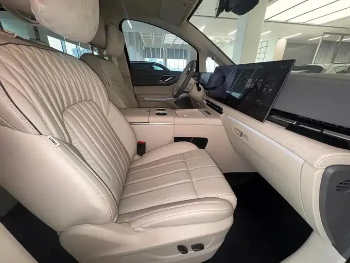Voyah Dreamer 2025 PHEV Four-wheel Drive Flagship Kunpeng Edition 9
