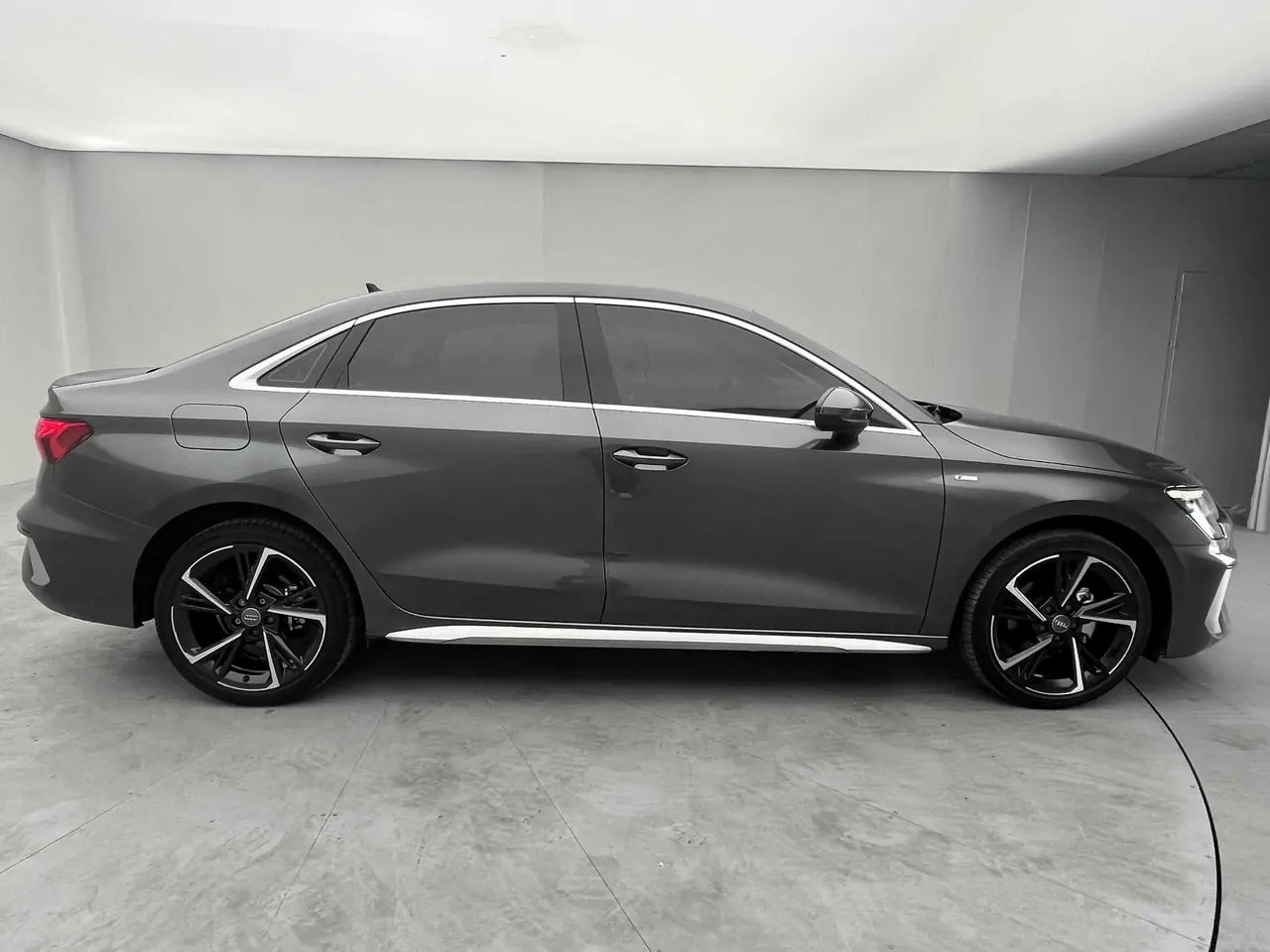 Audi A3 2022 model A3L Limousine 35 TFSI Luxury Sport version 4