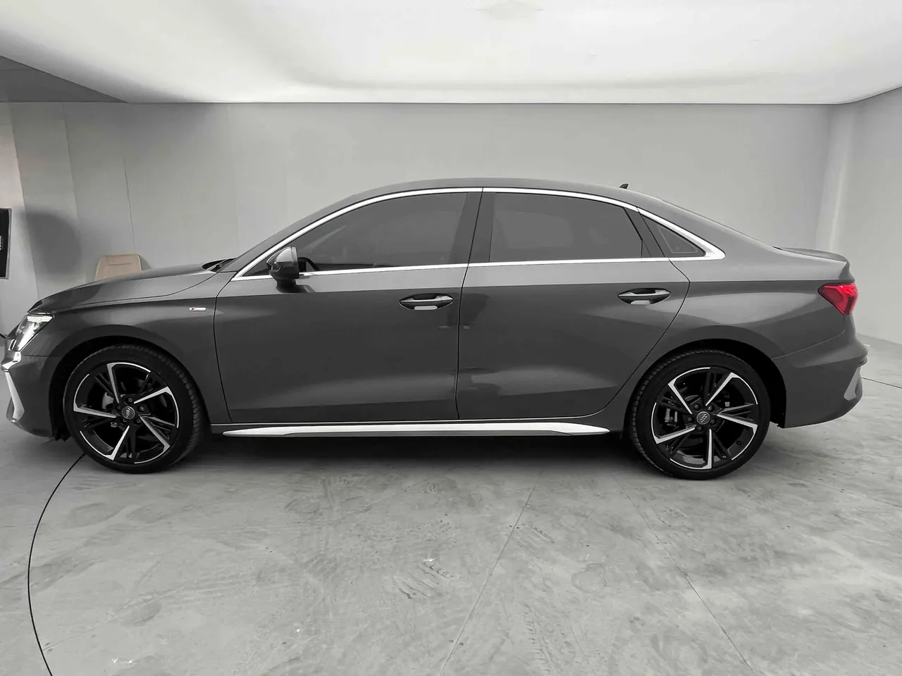 Audi A3 2022 model A3L Limousine 35 TFSI Luxury Sport version 8
