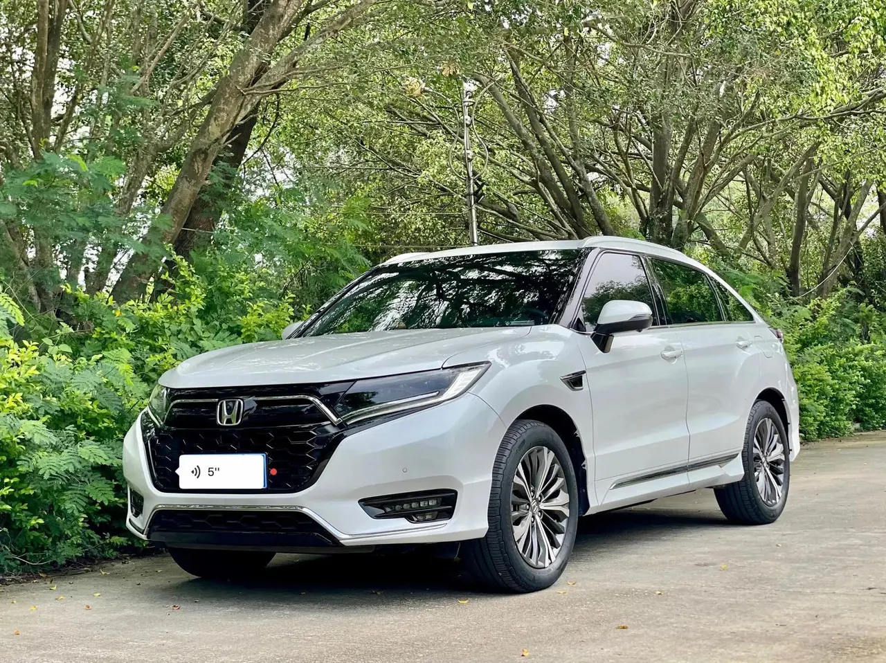 Honda UR-V 2020 370TURBO Two-Drive Elegant Edition - View 1