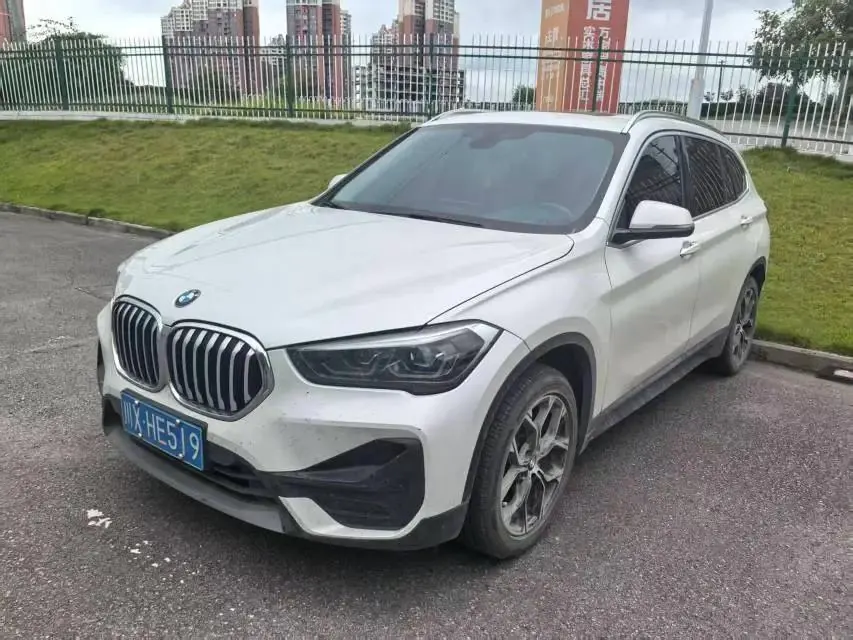 Open image lightbox: BMW X1 2021 sDrive20Li Luxury Model