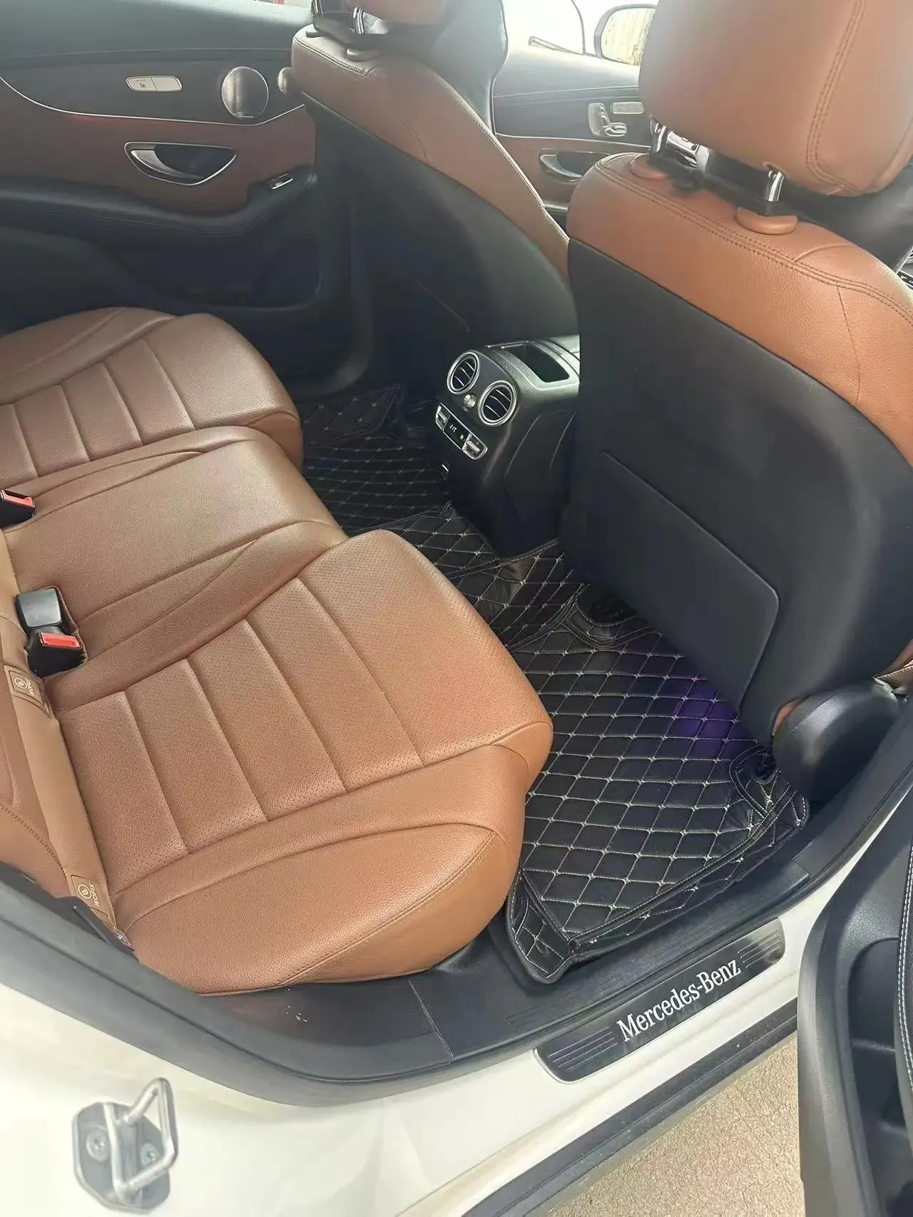 Mercedes Benz GLC 2021 GLC 260 L 4MATIC Luxury Model 2