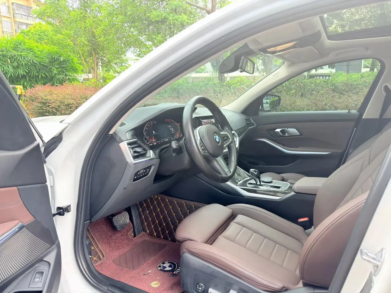 BMW 3 Series 2020 325Li M Sports Suit 4