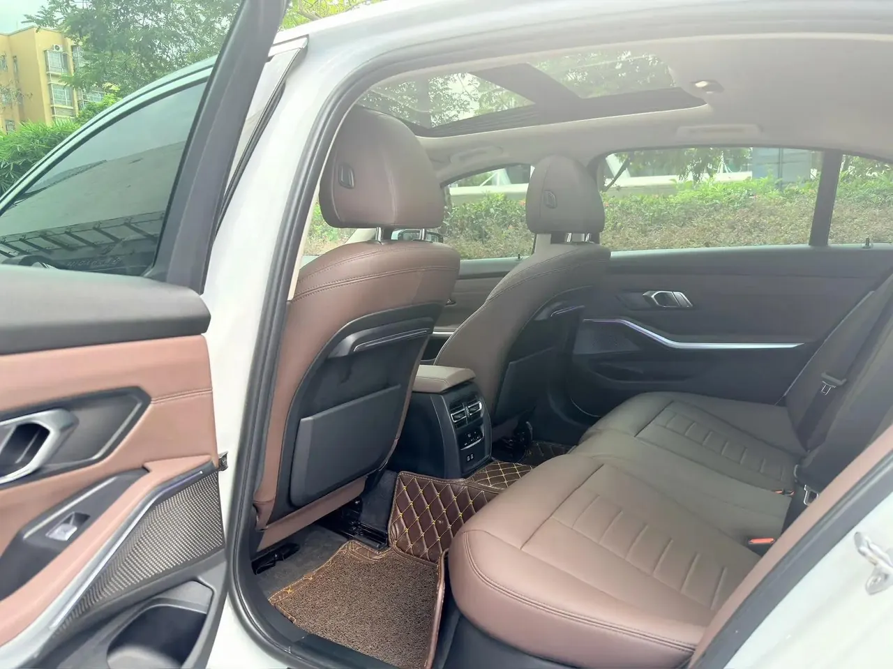 BMW 3 Series 2020 325Li M Sports Suit 6