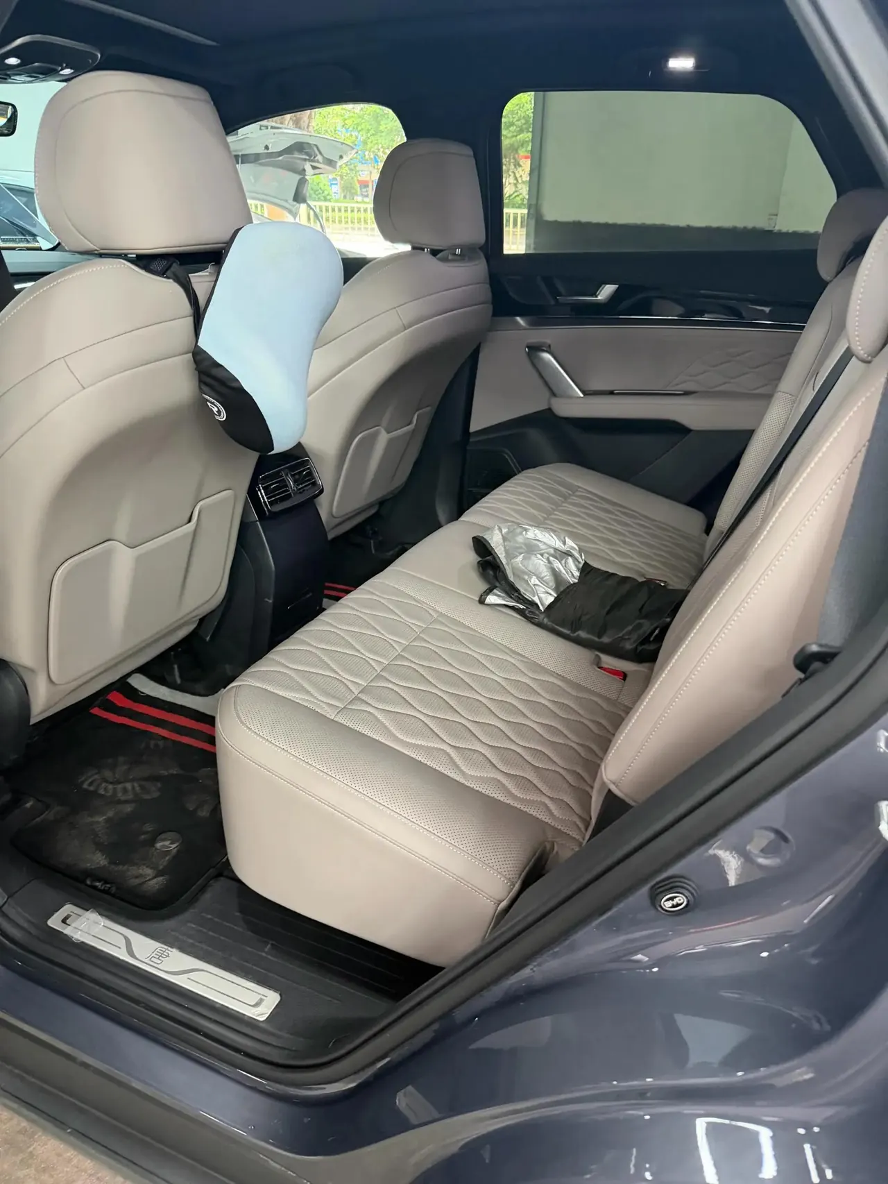BYD Tang New Energy 2025 Tang DM-i 1.5T Stepless 115KM Honorable Automatic Gear 4