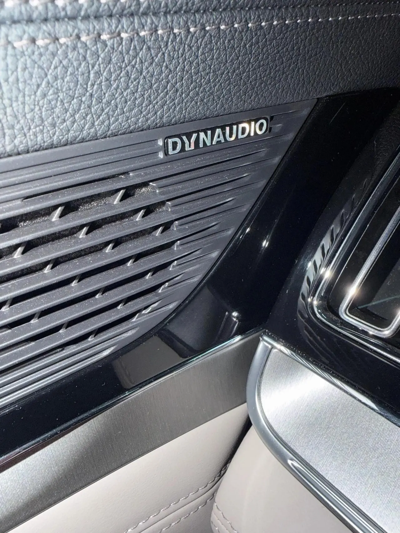 BYD Tang New Energy 2025 Tang DM-i 1.5T Stepless 115KM Honorable Automatic Gear 7