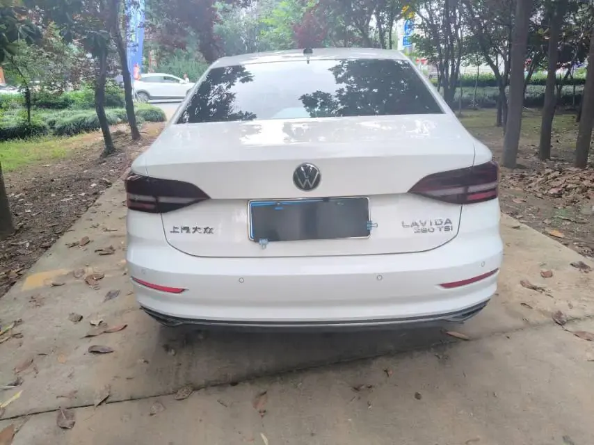 Lavida 2021 280TSI DSG Deluxe Edition 4