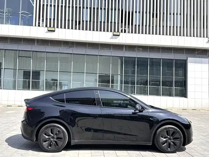 2023 Model Y Rear-Wheel Drive Version 6