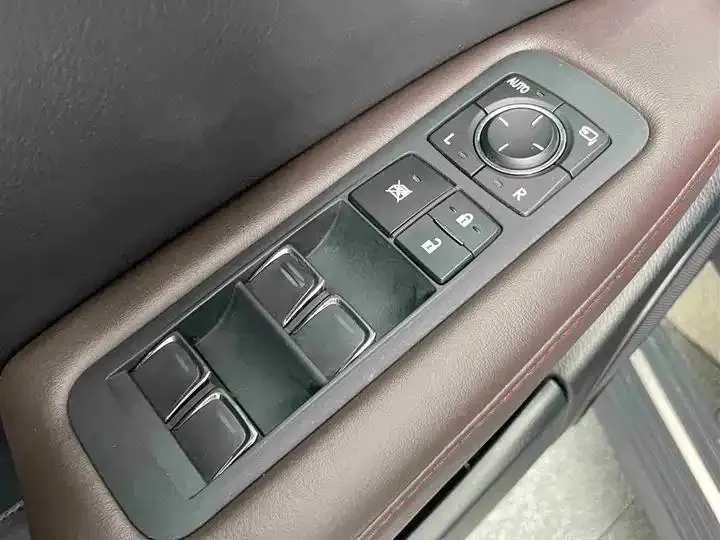 Lexus RX 2020 model modified 300 four-wheel drive elegant version 10