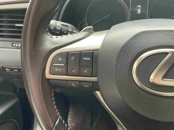 Lexus RX 2020 model modified 300 four-wheel drive elegant version 25