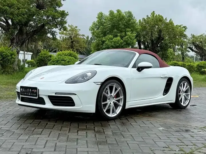 Open image lightbox: Porsche 718 2020 Boxster 2.0T