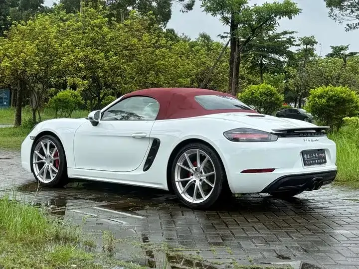 Porsche 718 2020 Boxster 2.0T 12